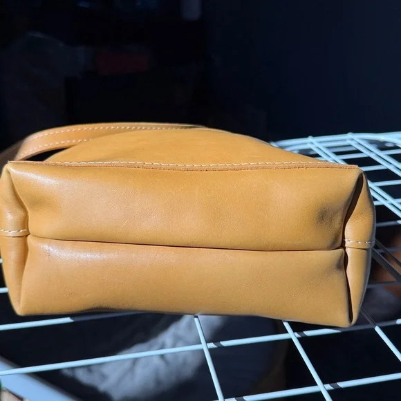 Portland Leather mini Crossbody, sunflower yellow - Picture 8 of 8